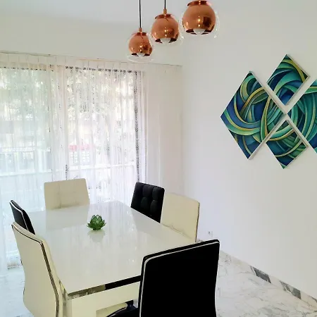 3 Pieces A 200 M De La Mer. Appartement *